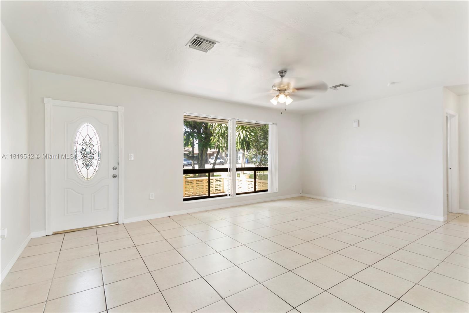 7816 Juniper St, Miramar, Florida image 5