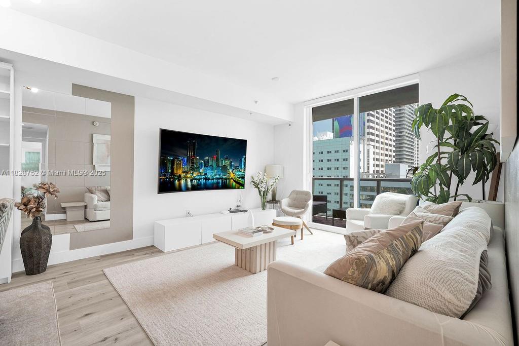 Apartamento para Alugar em Miami, FL