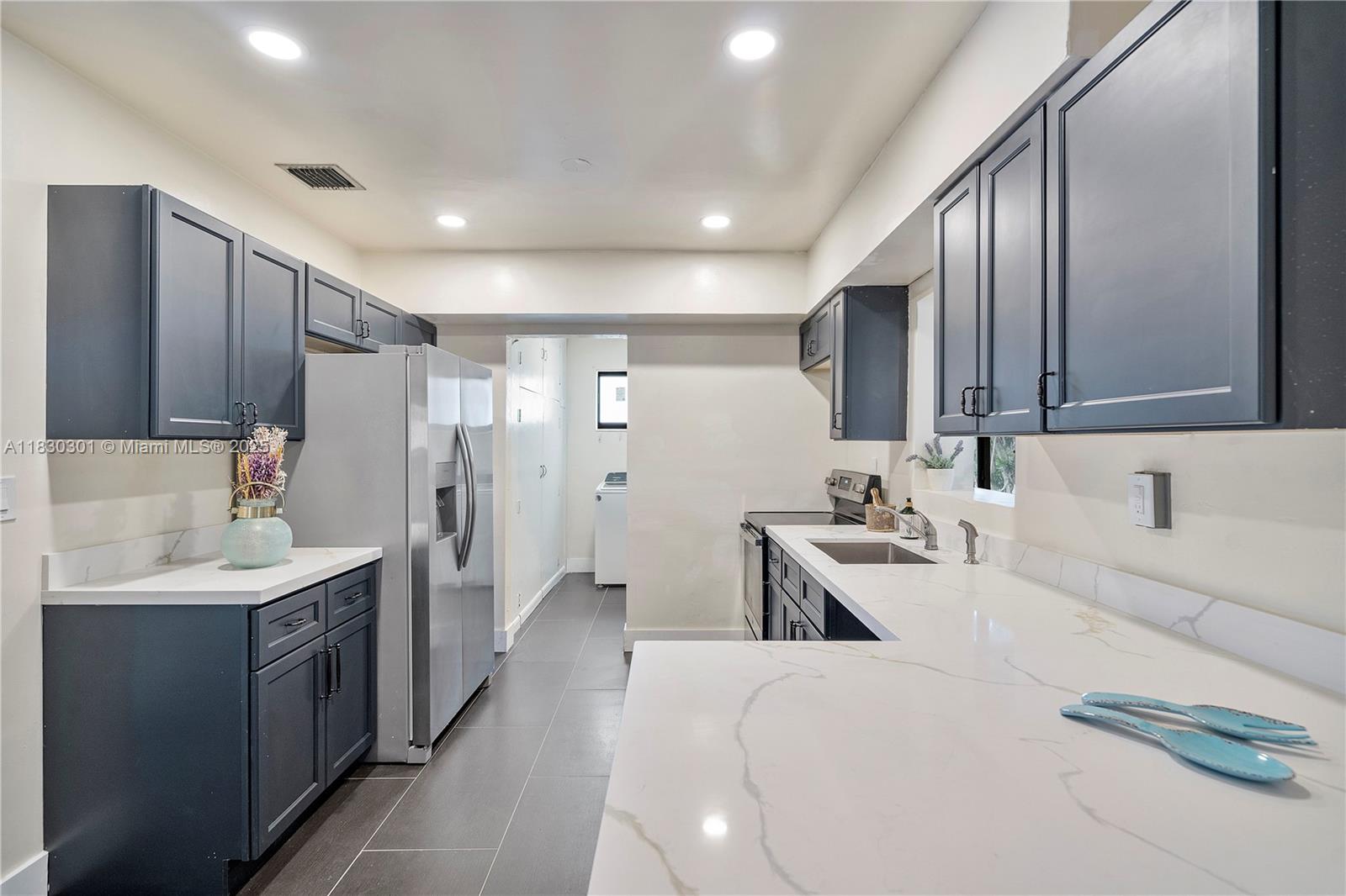 20845 NW 1st Ave, Miami Gardens, Florida image 13
