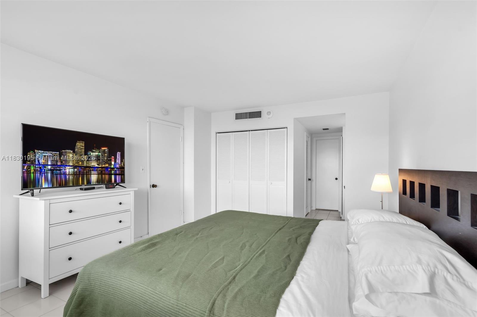 177 Ocean Lane Dr #1203, Key Biscayne, Florida image 22