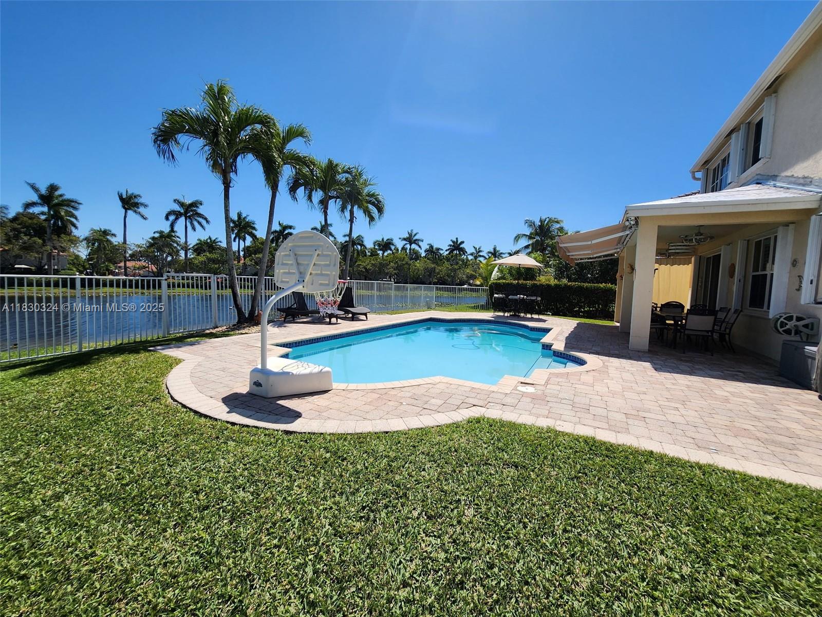 3844 Falcon Ridge Cir, Weston, Florida image 4