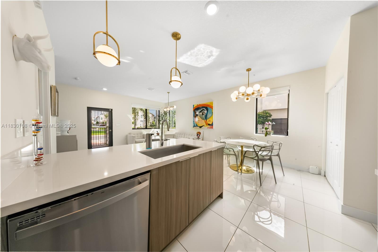 8368 Central Park Blvd, Doral, Florida image 12