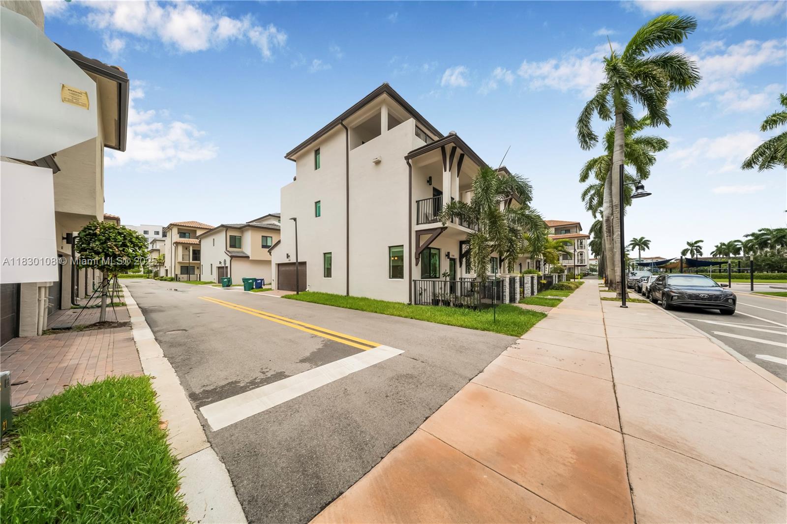 8368 Central Park Blvd, Doral, Florida image 2