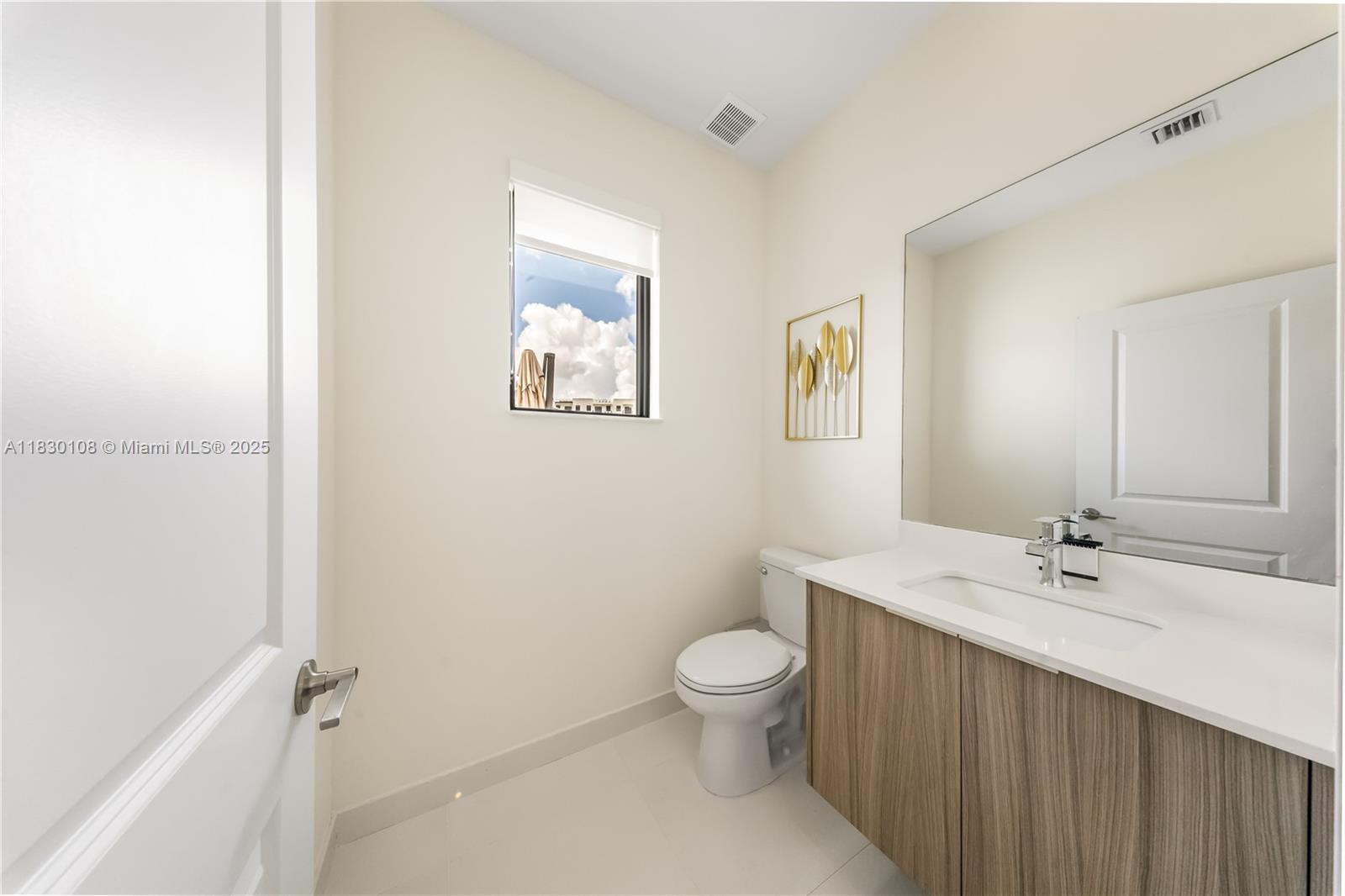 8368 Central Park Blvd, Doral, Florida image 35