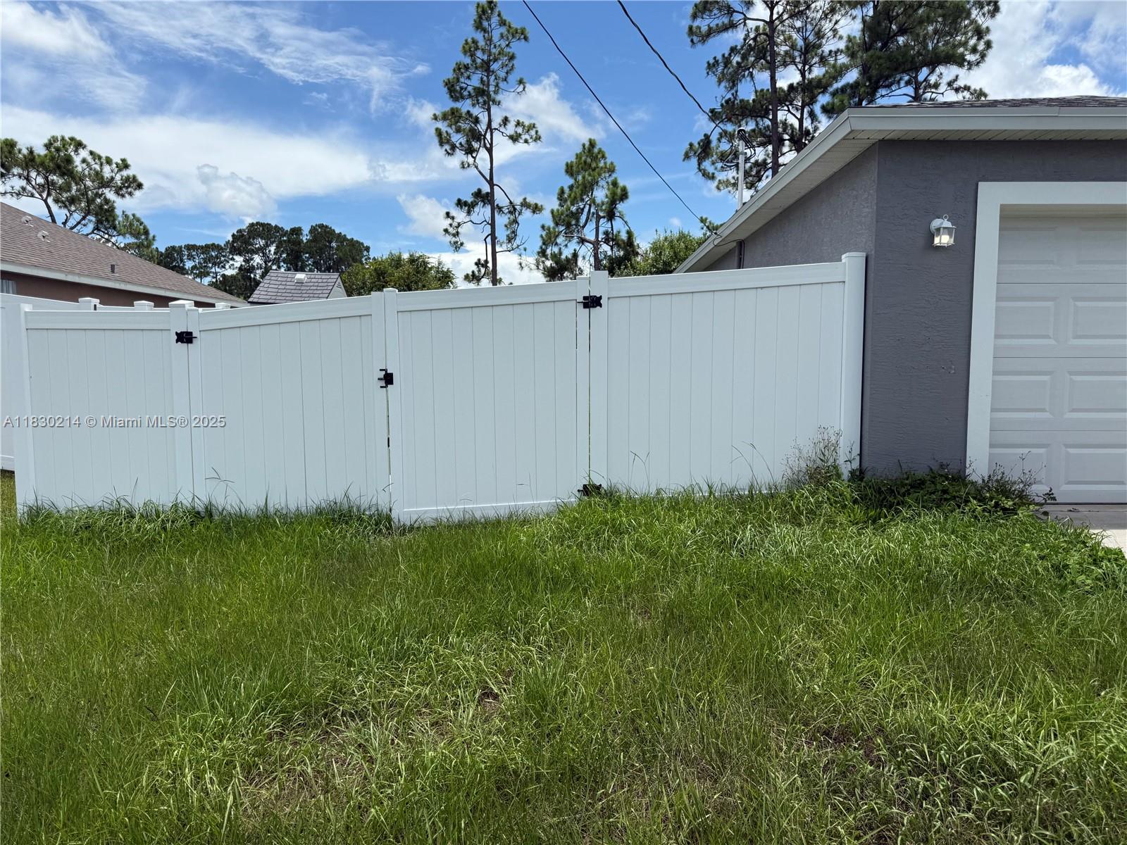3574 SW Masilunas St, Port St. Lucie, Florida image 23