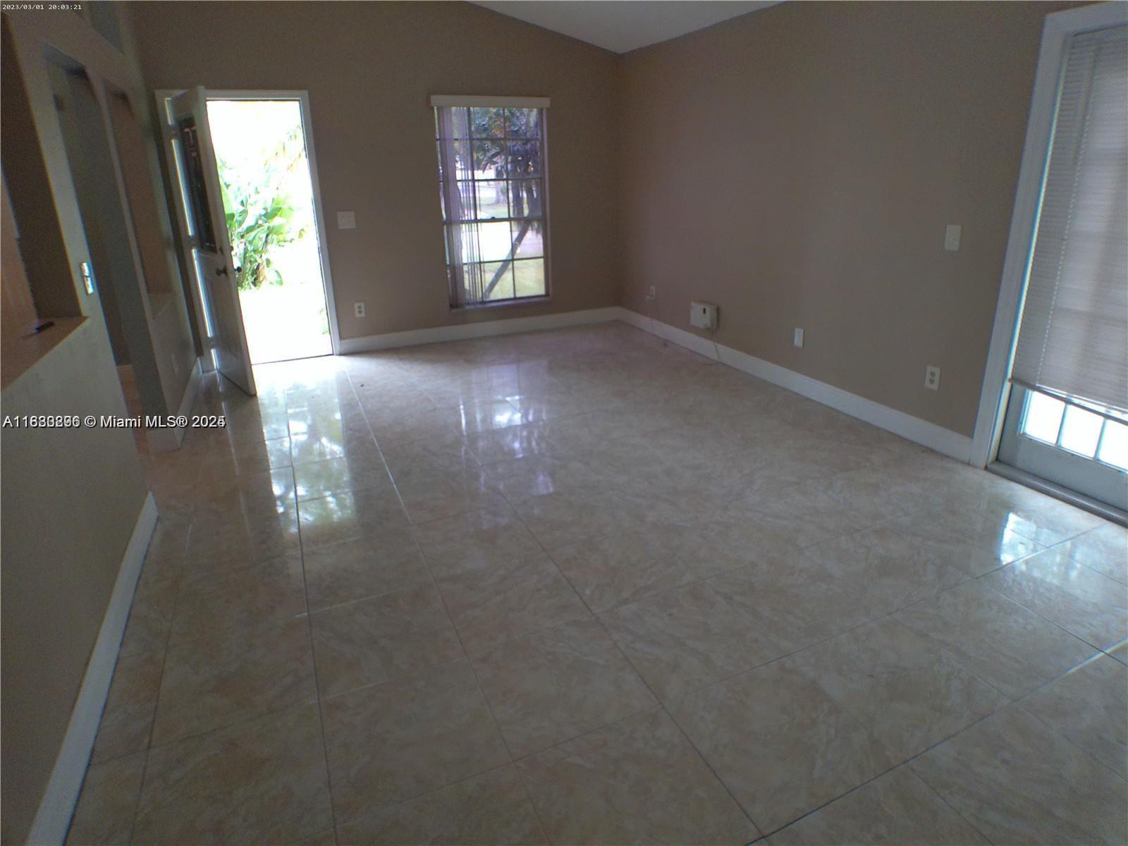 1490 SW 85th Ter, Pembroke Pines, Florida image 13