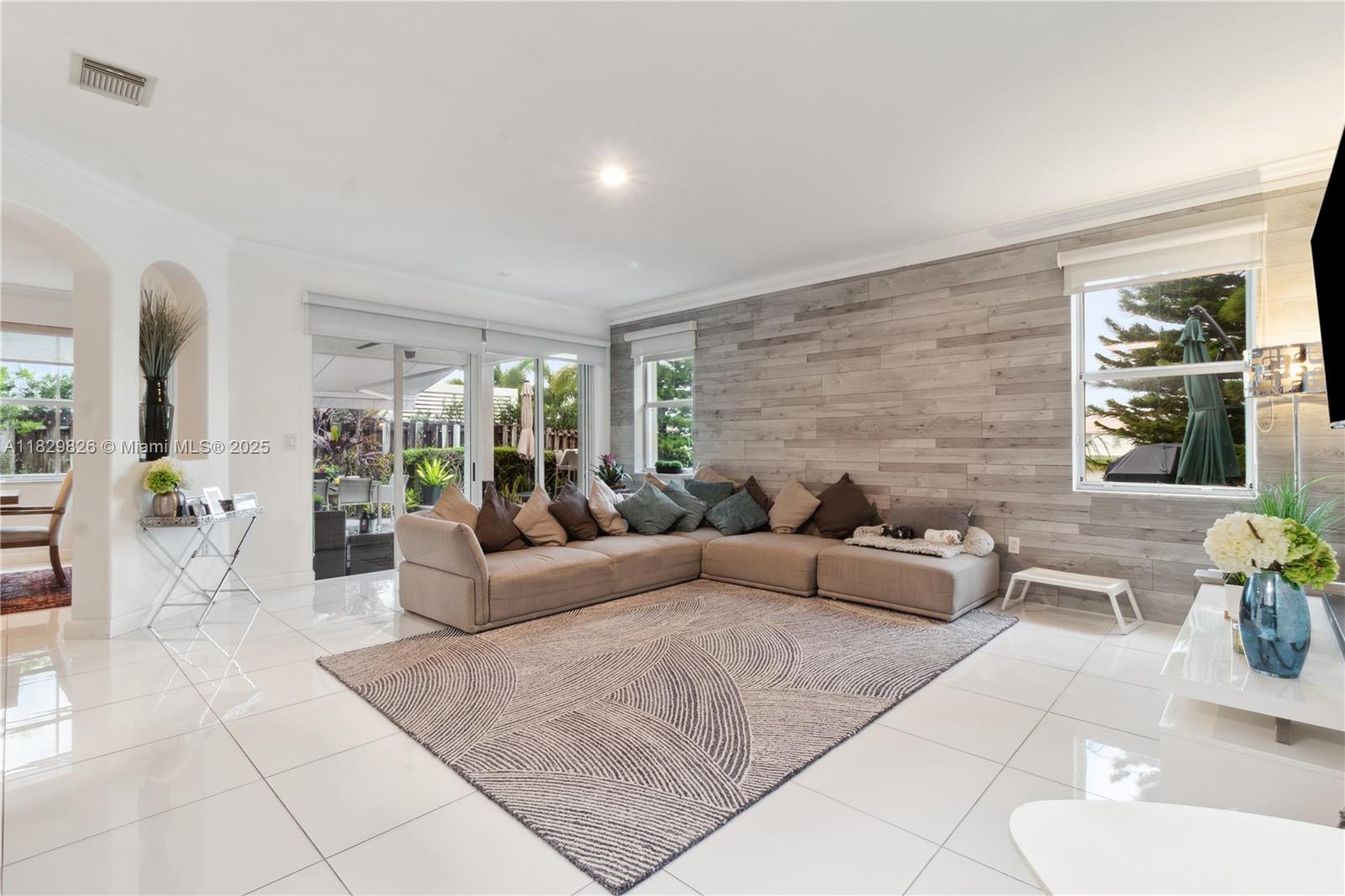 11257 NW 78th St, Doral, Florida image 12