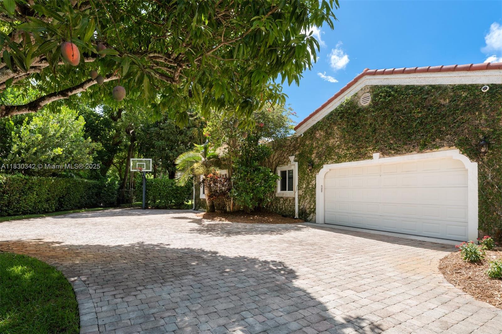11401 SW 69th Ave, Pinecrest, Florida image 47