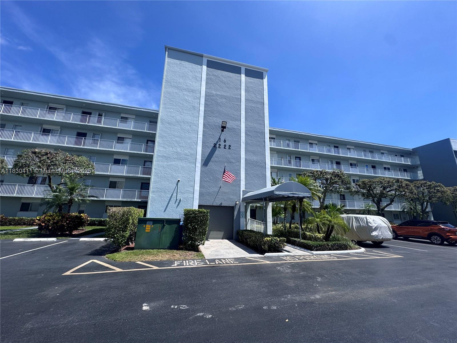 2228 N Cypress Bend Dr #407, Pompano Beach, Florida image 2