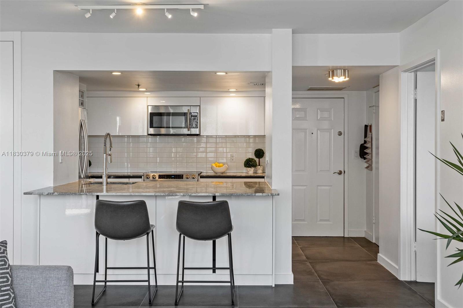 Property photo # 6