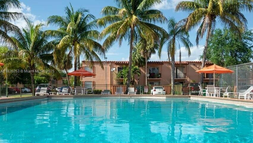 7204 Fairway Dr Unit I25, Miami Lakes, Florida 33014