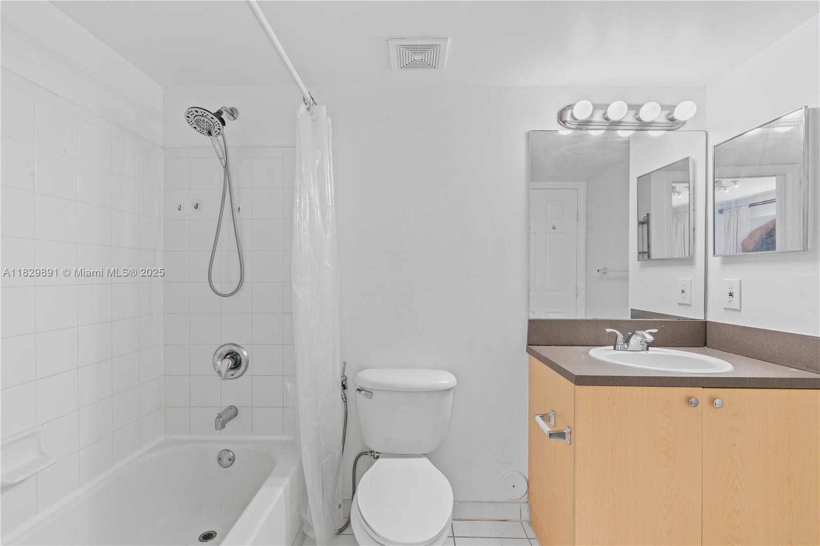 2811 NE 185th St #804, Aventura, Florida image 23