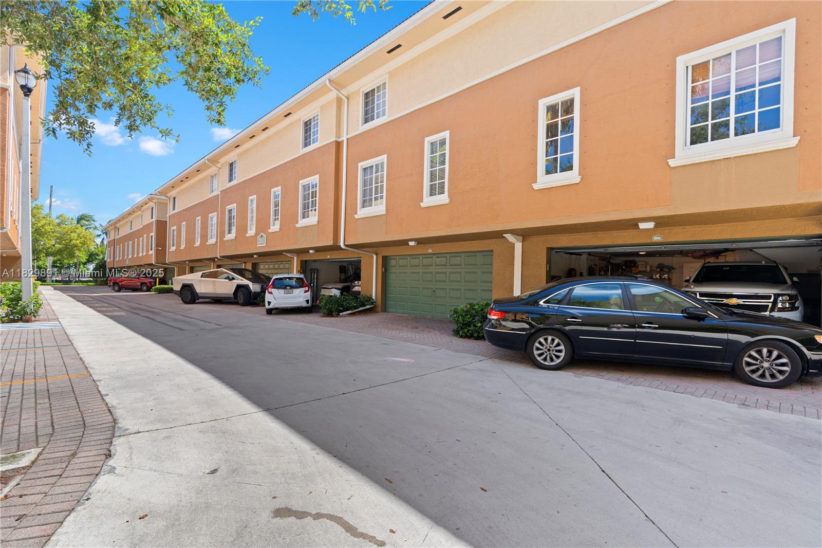 2811 NE 185th St #804, Aventura, Florida image 25