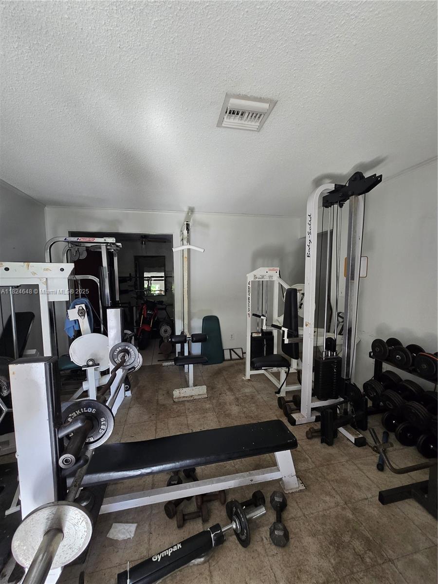 6510 Moseley St, Hollywood, Florida image 15