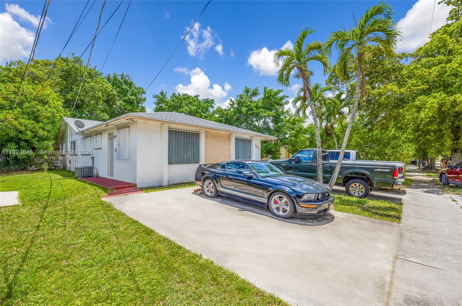 6510 Moseley St, Hollywood, Florida image 2