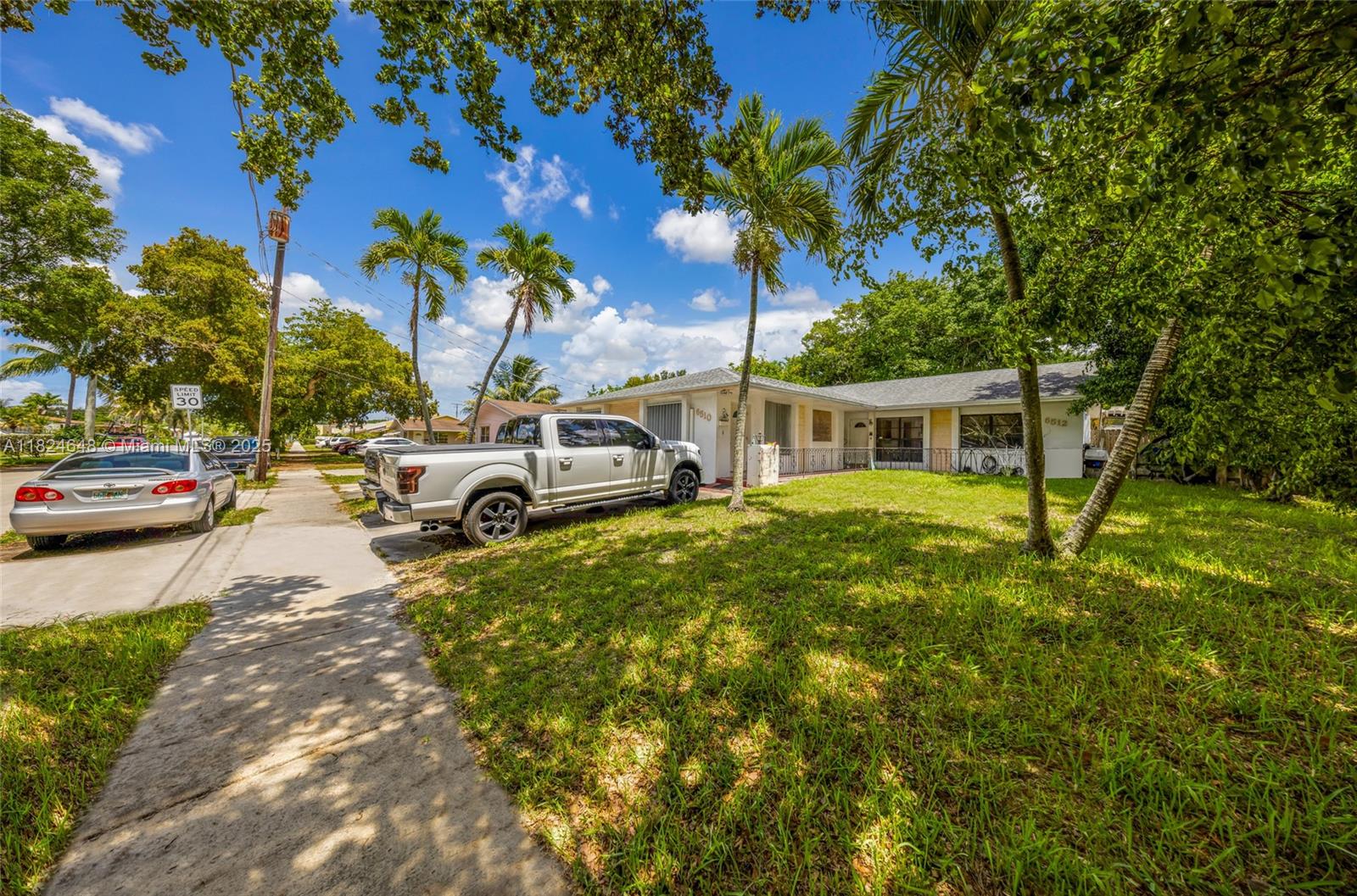 6510 Moseley St, Hollywood, Florida image 4