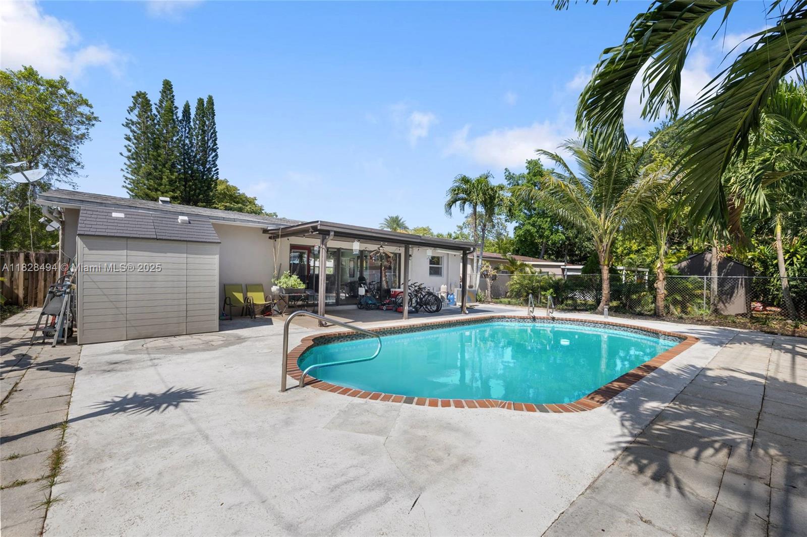 4960 SW 5th St, Margate, Florida image 4