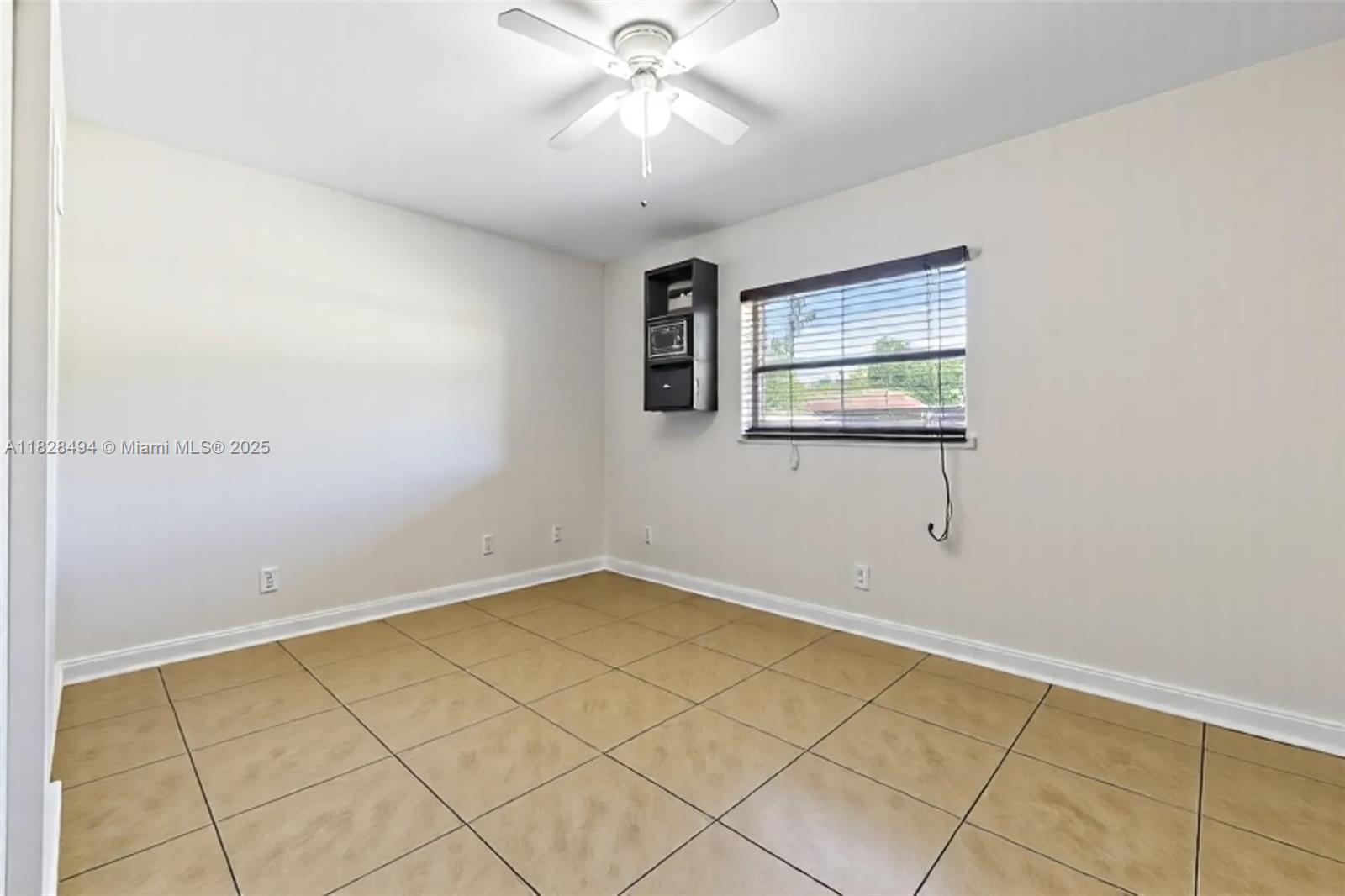 4960 SW 5th St, Margate, Florida image 9