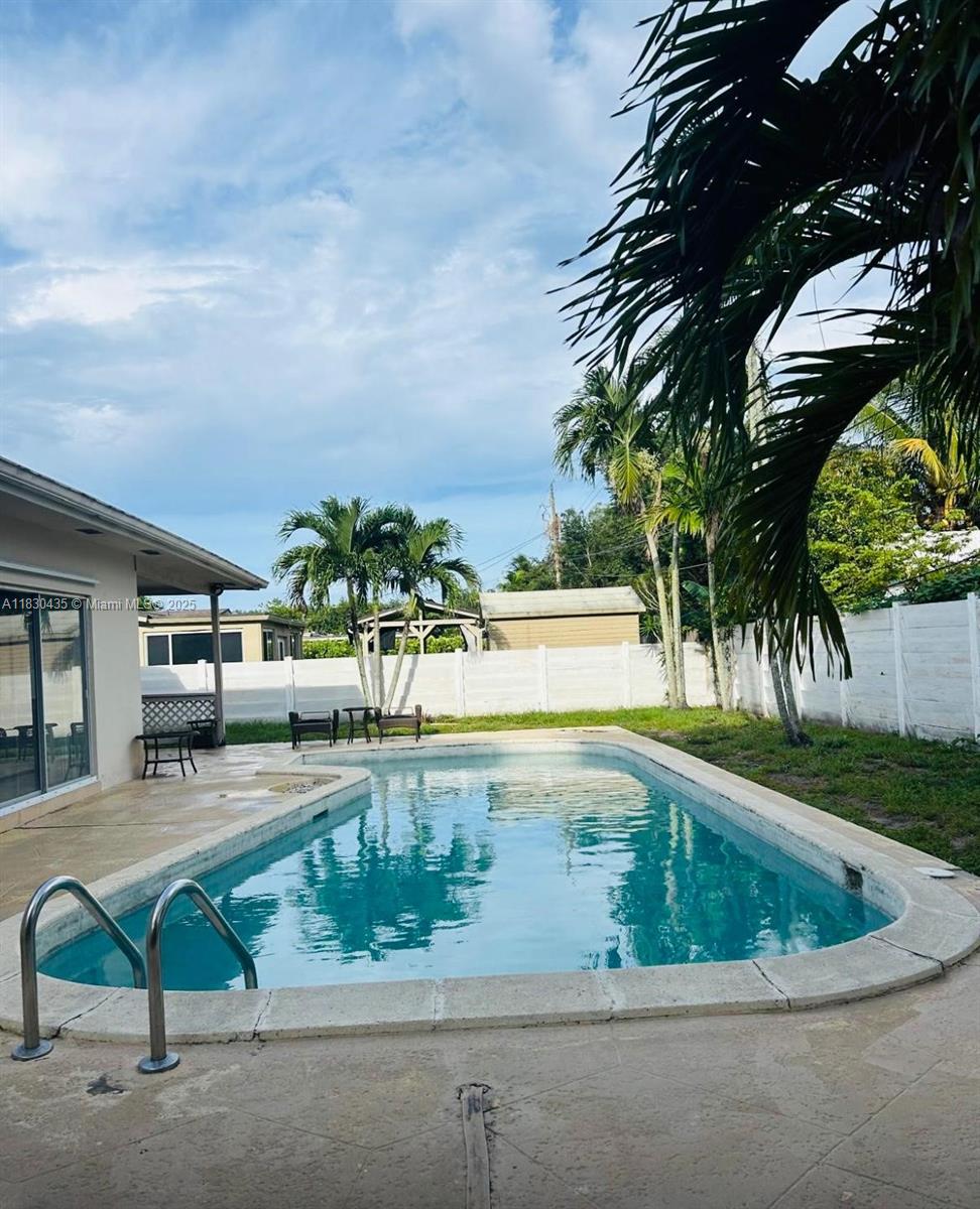 6790 SW 10th Ct, Pembroke Pines, Florida image 1