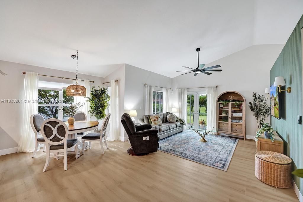 9010 N Lake Park Cir N, Davie, Florida image 15