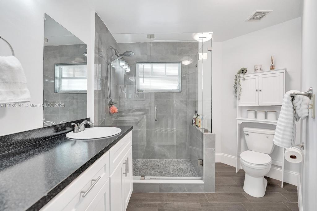 9010 N Lake Park Cir N, Davie, Florida image 29