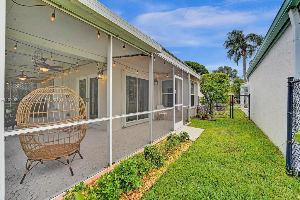 9010 N Lake Park Cir N, Davie, Florida image 40