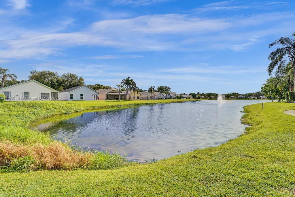 9010 N Lake Park Cir N, Davie, Florida image 41