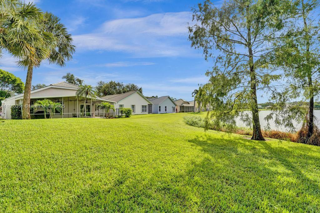9010 N Lake Park Cir N, Davie, Florida image 42