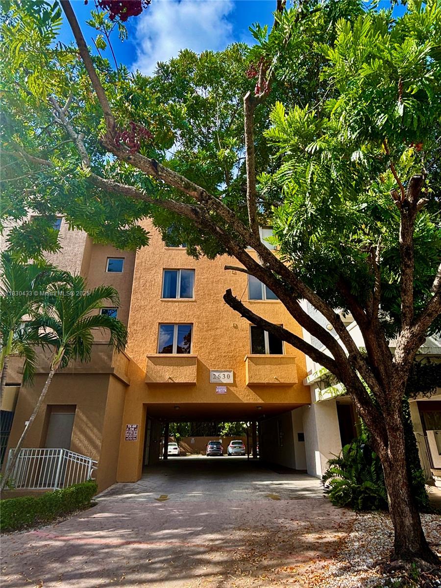 2630 SW 28th St #34, Miami, Florida image 3