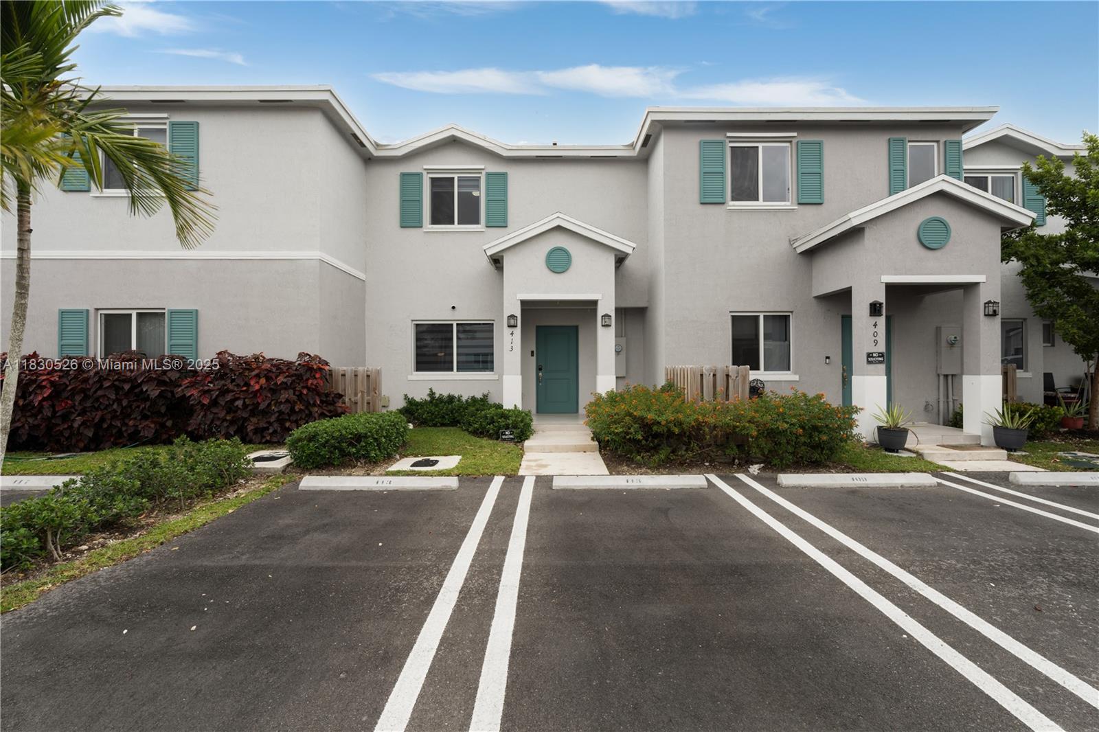 413 NW 12th Pl, Florida City, Florida image 3