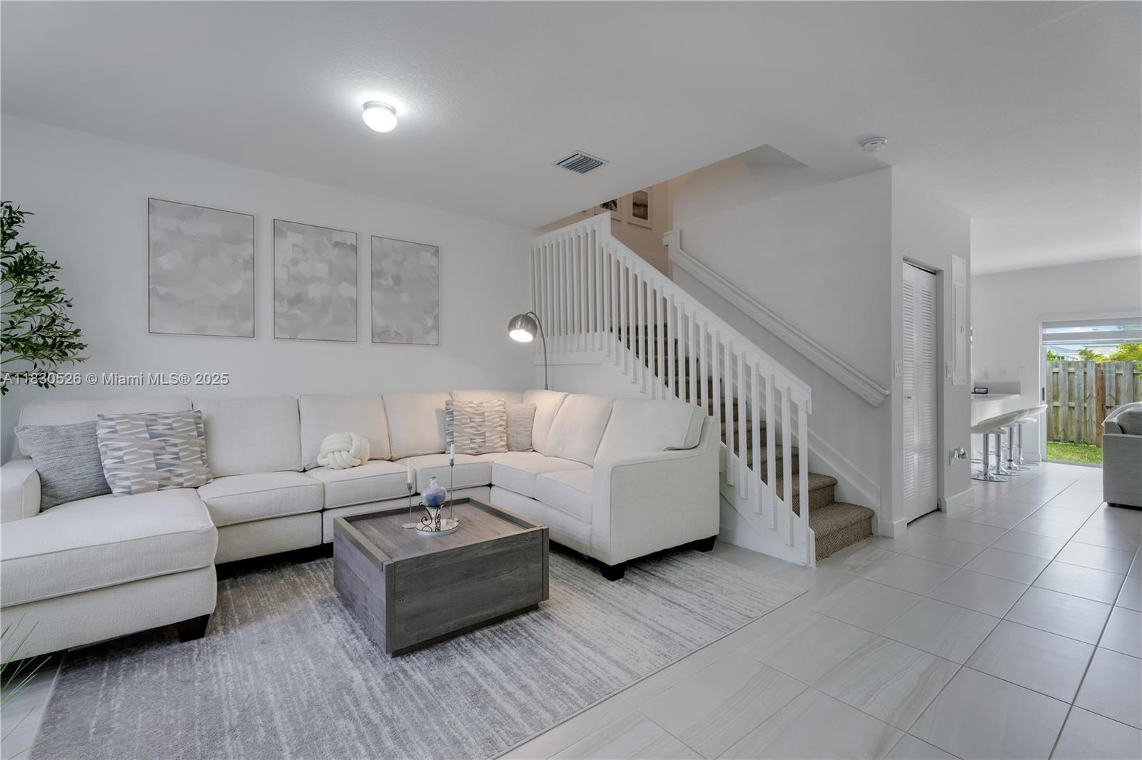 413 NW 12th Pl, Florida City, Florida image 5