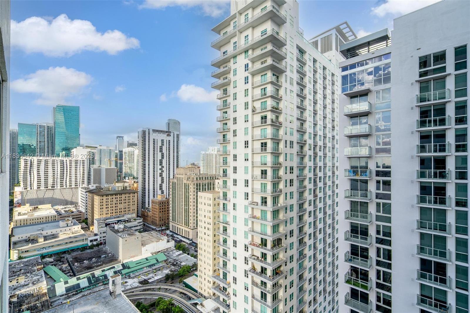 253 NE 2nd St #2608, Miami, Florida image 22