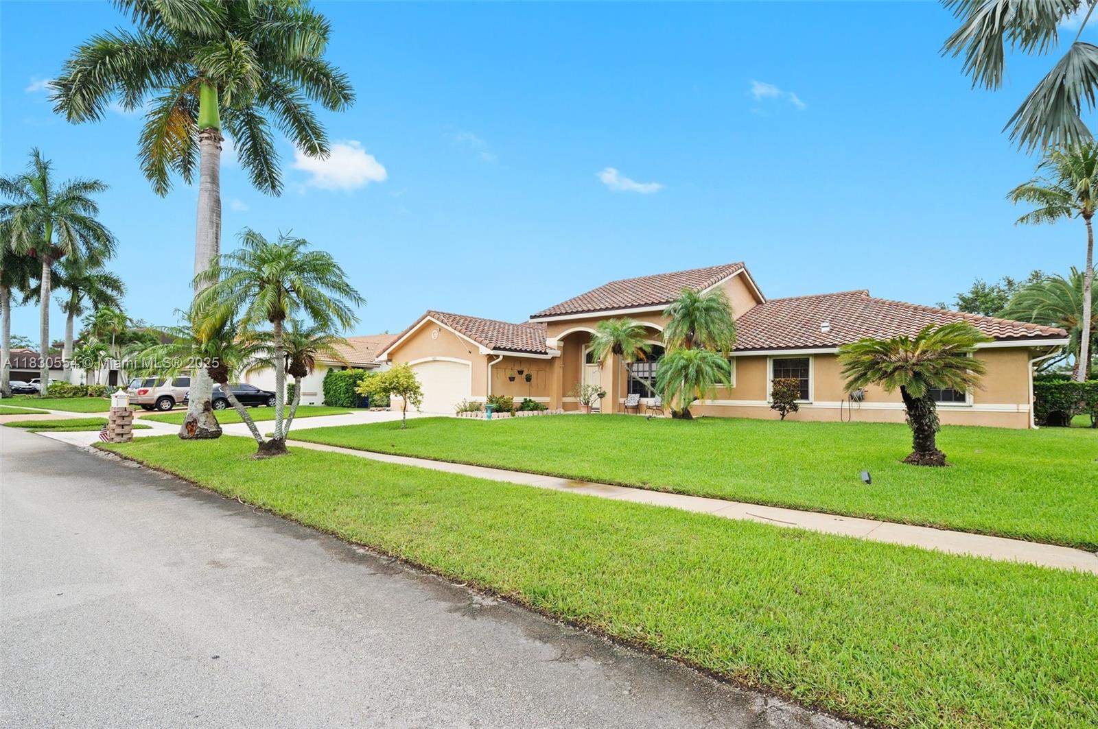 450 195th Ave, Pembroke Pines, Florida 33029