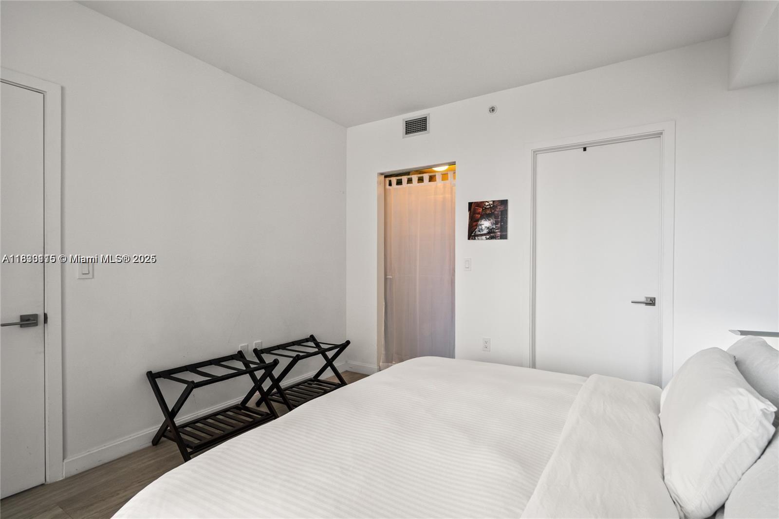 55 SW 9th St #1801, Miami, Florida image 20