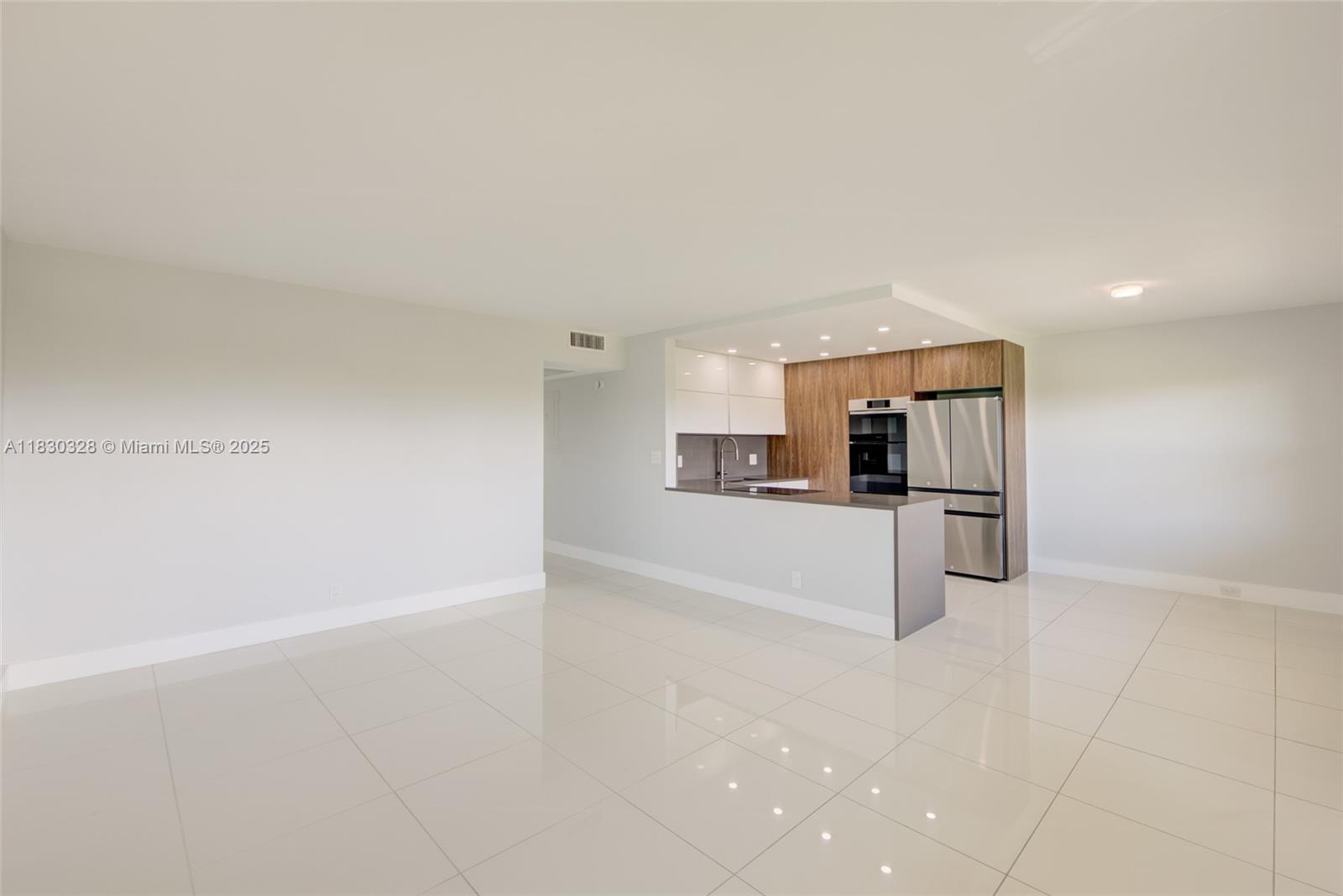 1902 Bermuda Cir #J4, Coconut Creek, Florida image 10