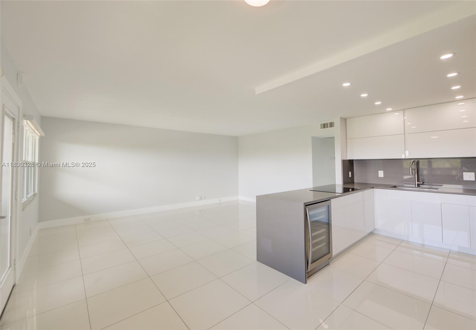 1902 Bermuda Cir #J4, Coconut Creek, Florida image 20