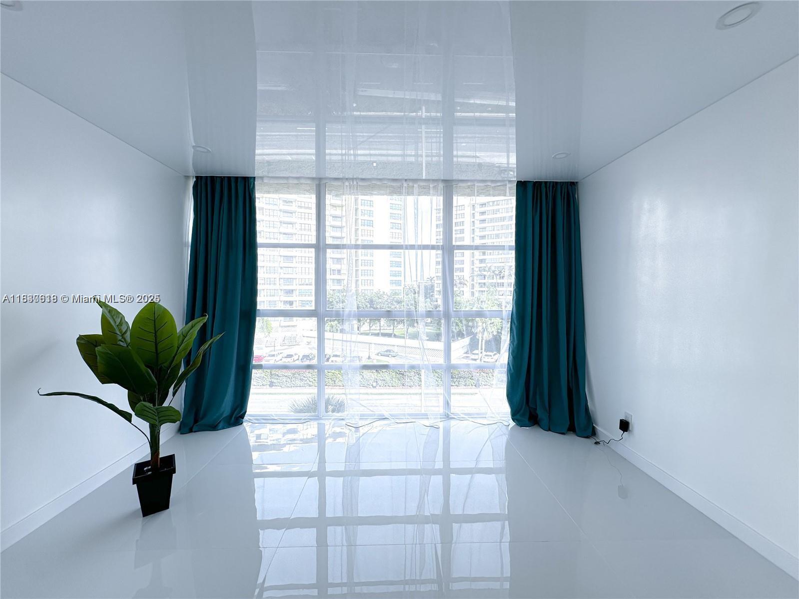 501 Three Islands Blvd #515, Hallandale Beach, Florida image 5