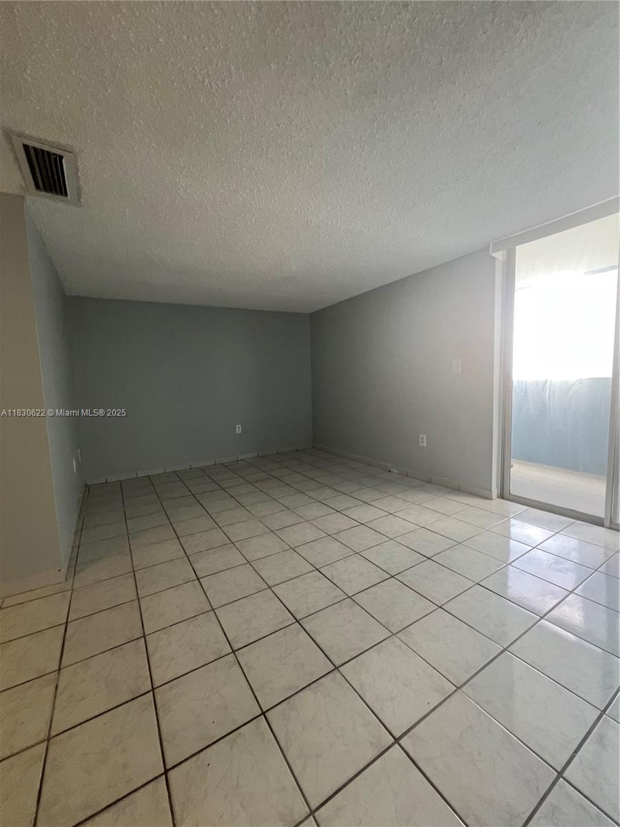 5050 NW 7th St #709, Miami, Florida image 13