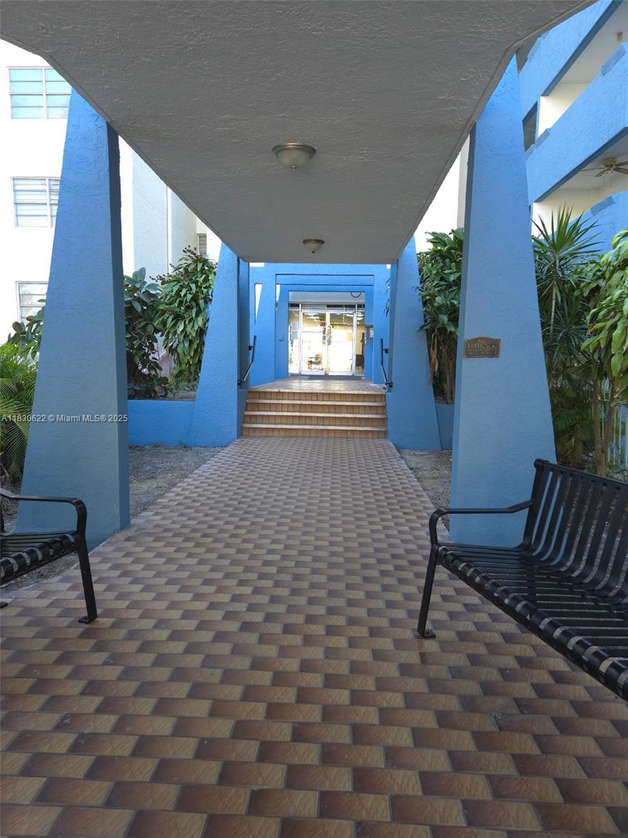 5050 NW 7th St #709, Miami, Florida image 3