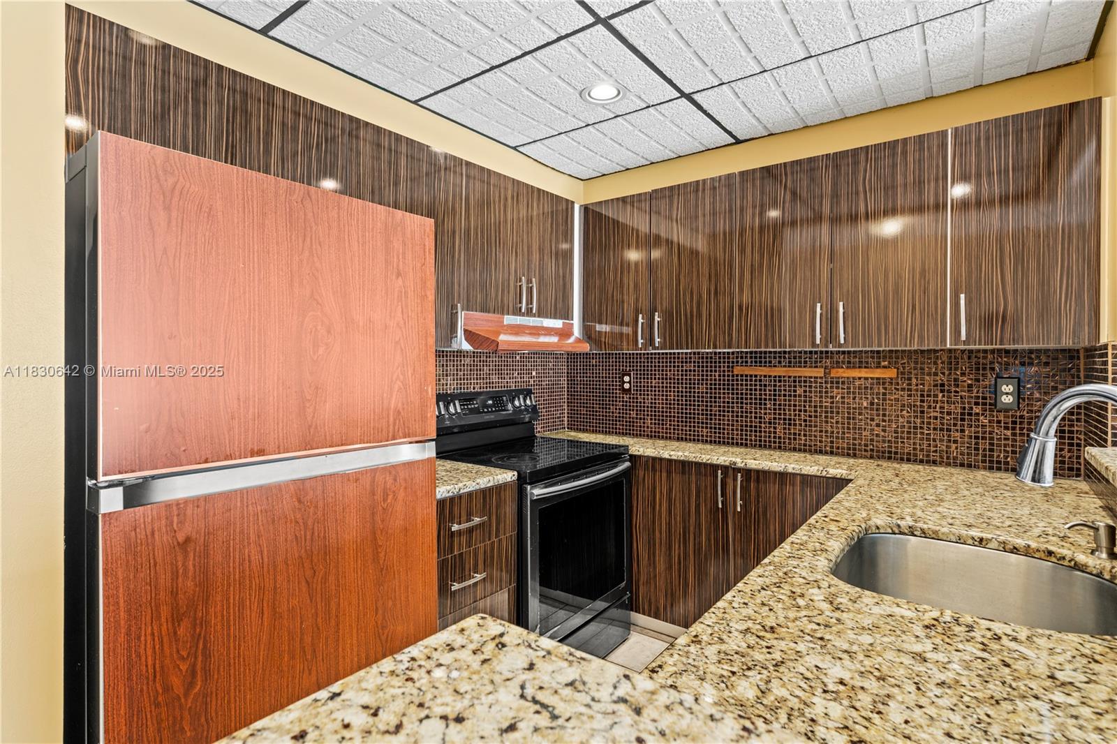 Property photo # 9