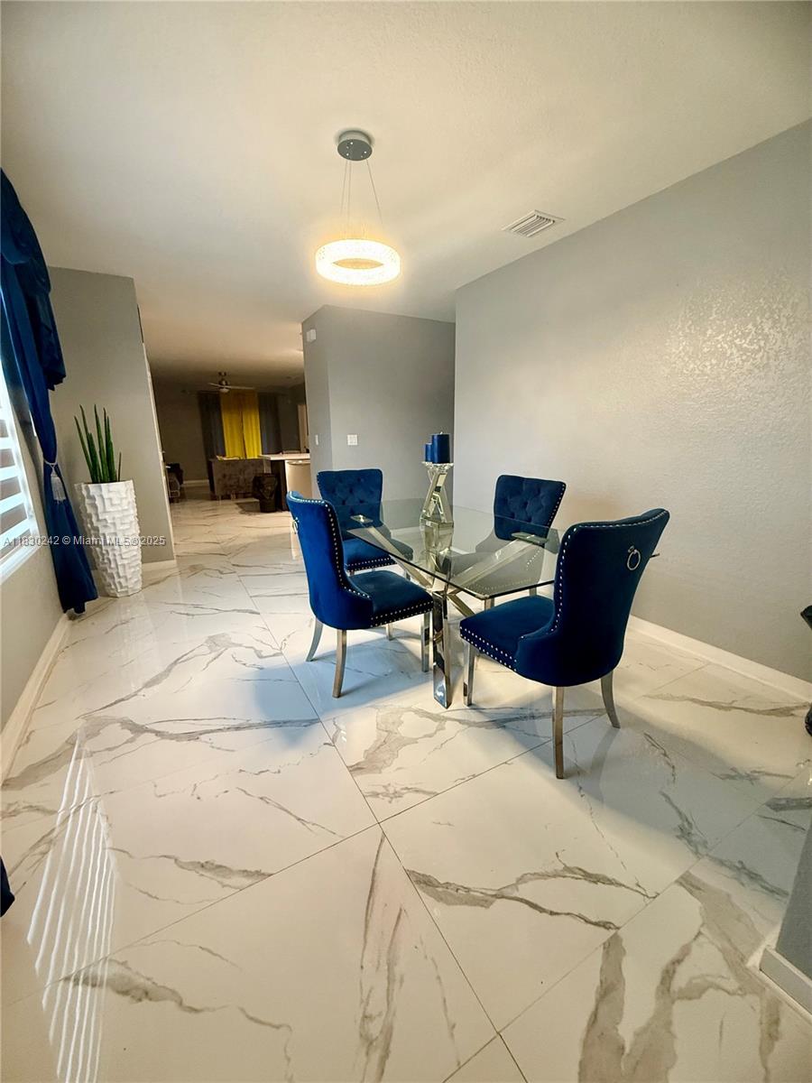 600 NE 5 Terr, Florida City, Florida image 3