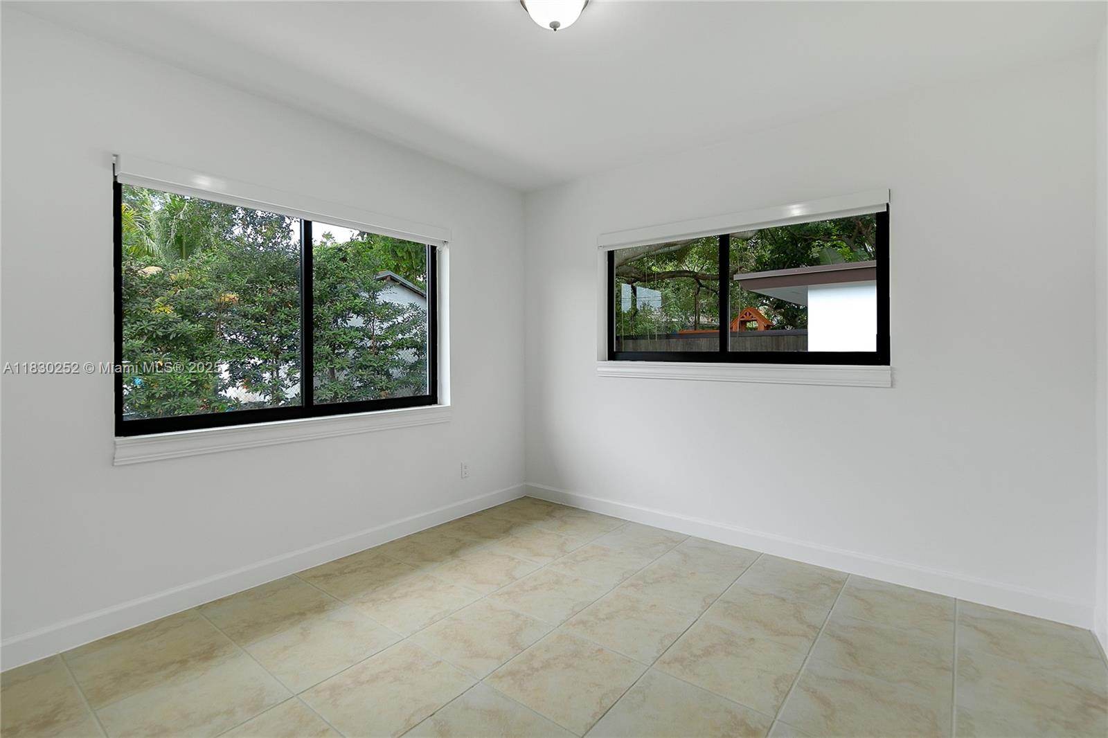 36 NW 52nd St, Miami, Florida image 25