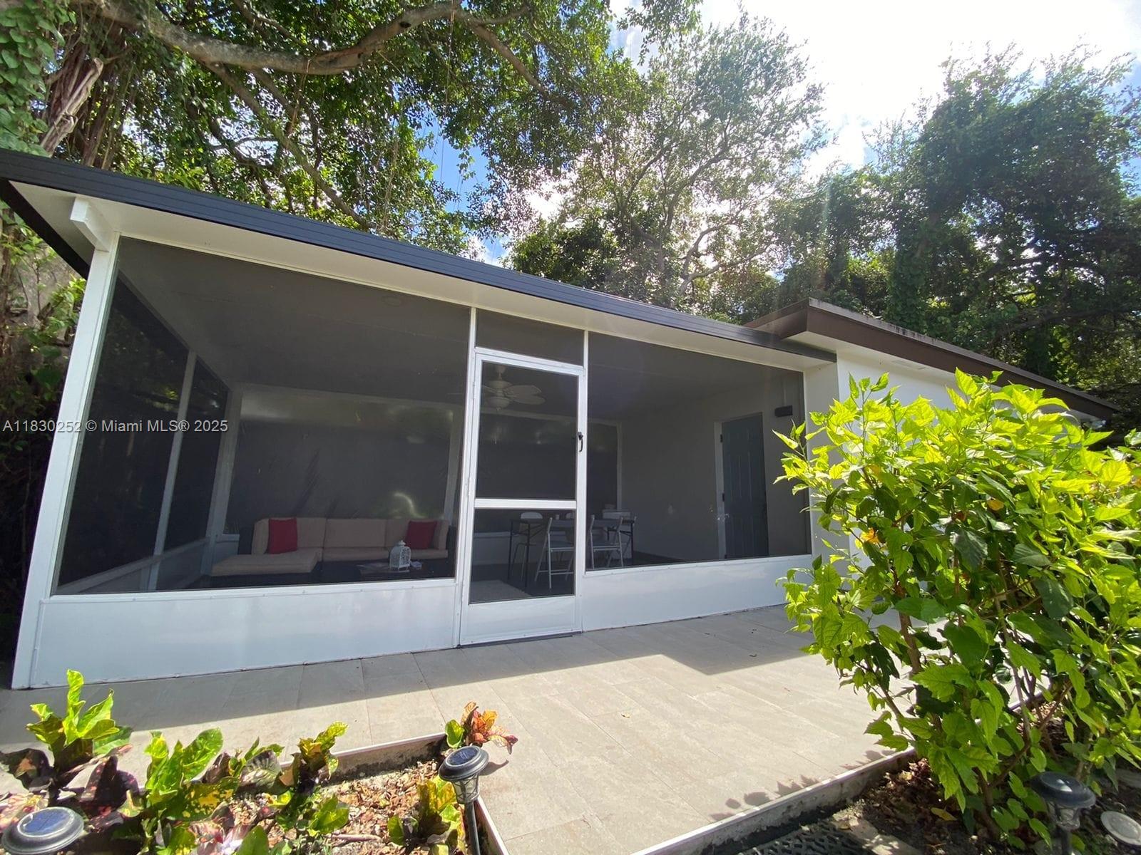 36 NW 52nd St, Miami, Florida image 32