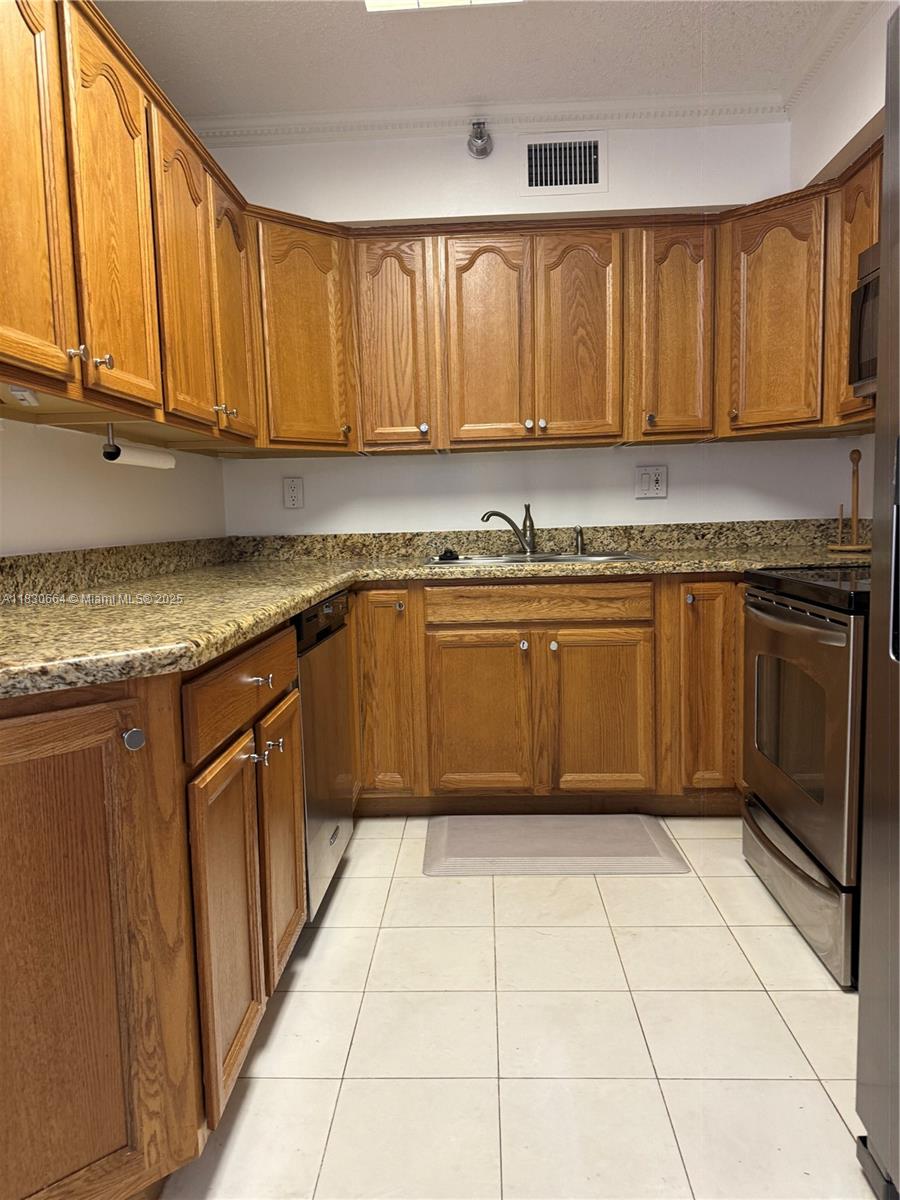 Residential, Aventura, Florida image 6