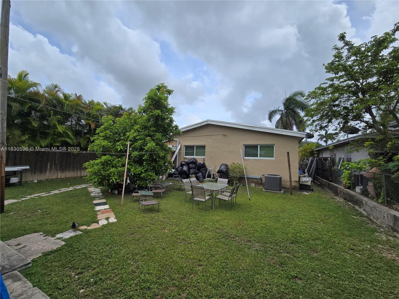 360 SW 3rd St, Florida City, Florida image 10