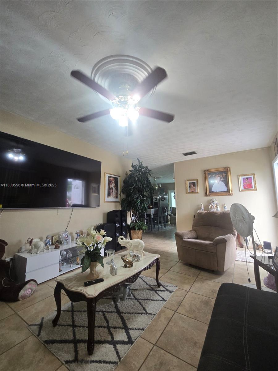 360 SW 3rd St, Florida City, Florida image 18