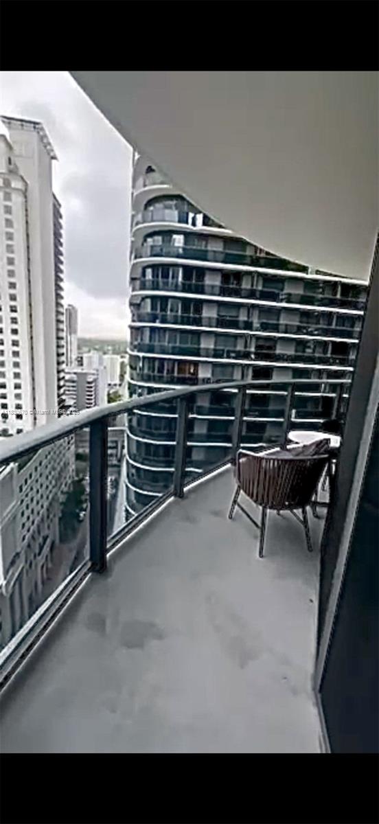 45 SW 9th St #1906, Miami, Florida image 4