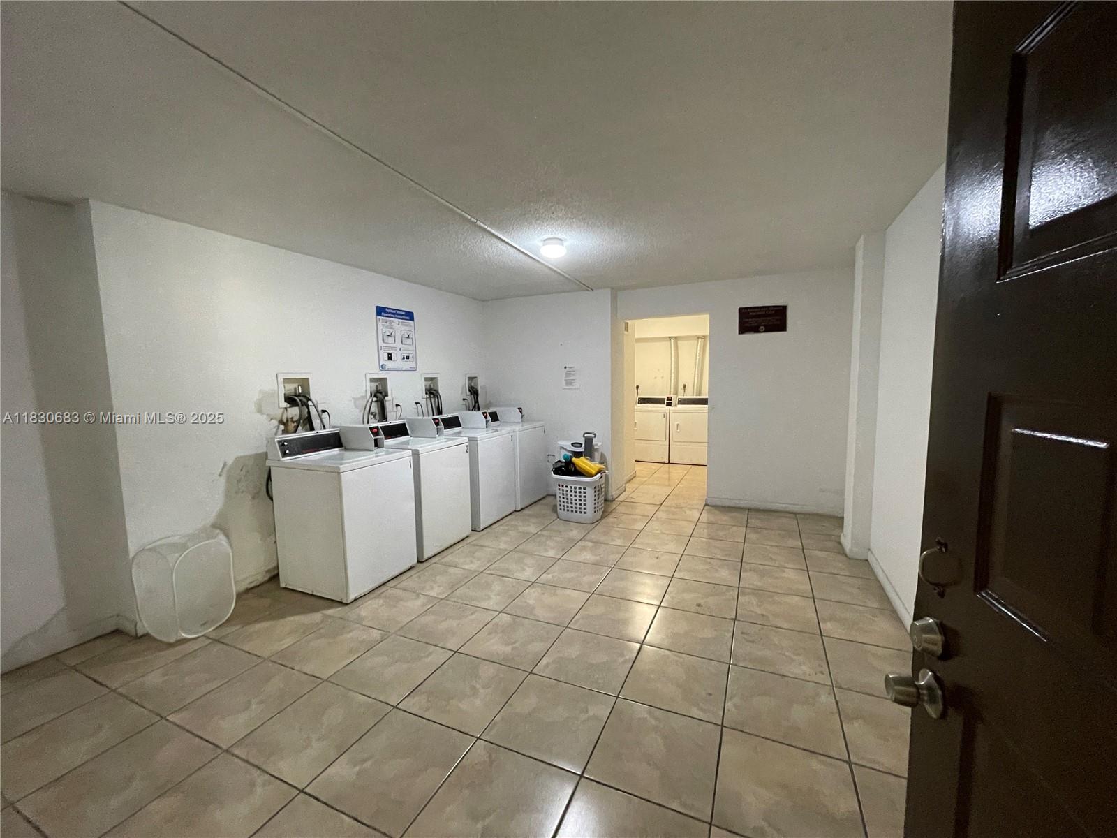 6940 Miami Gardens Dr #1-329, Hialeah, Florida image 13