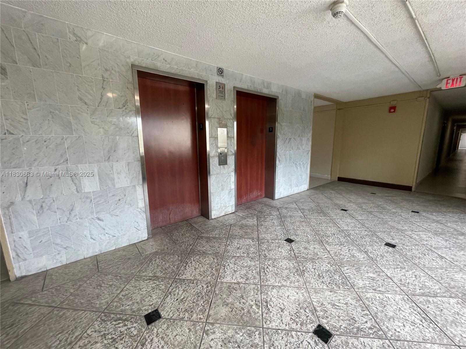 6940 Miami Gardens Dr #1-329, Hialeah, Florida image 14