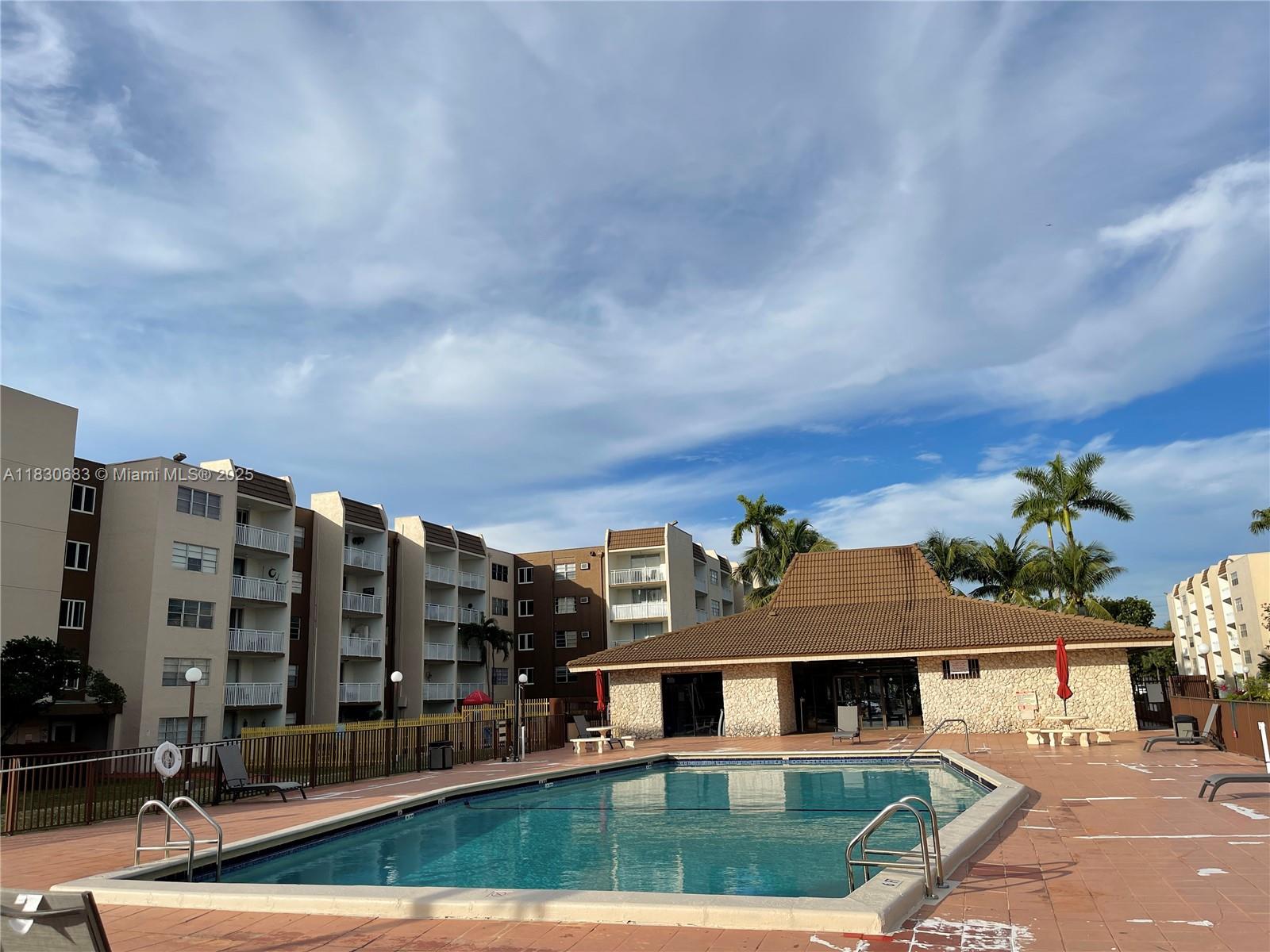6940 Miami Gardens Dr #1-329, Hialeah, Florida image 16